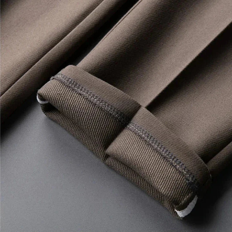 Calça de Alfaiataria Masculina Piannaro PN055 em corte slim fit, ideal para eventos formais.