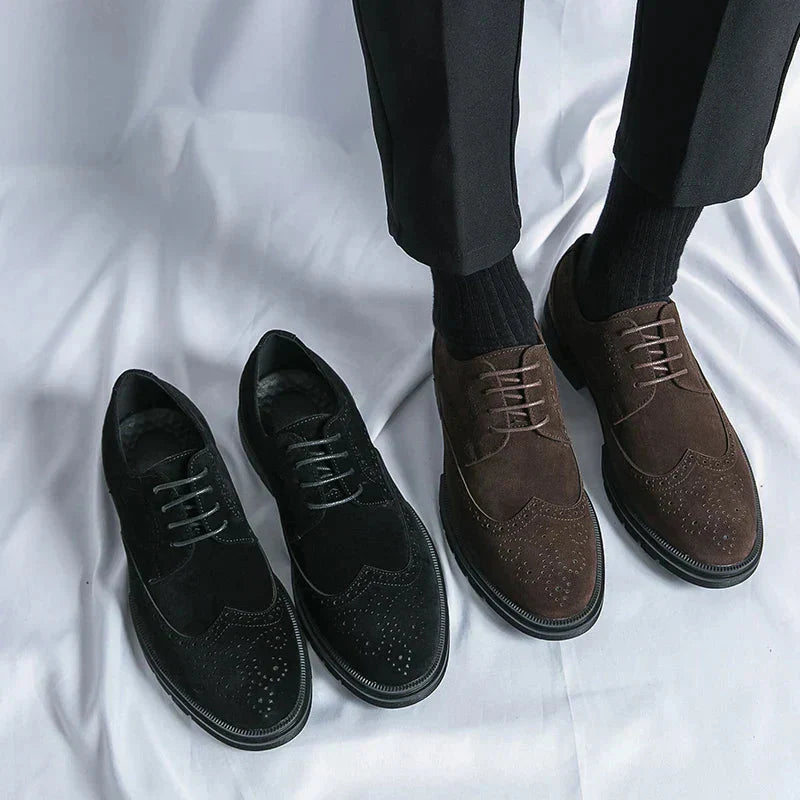 Sapato Masculino em Camurça Piannaro PN061 com design clássico e elegante