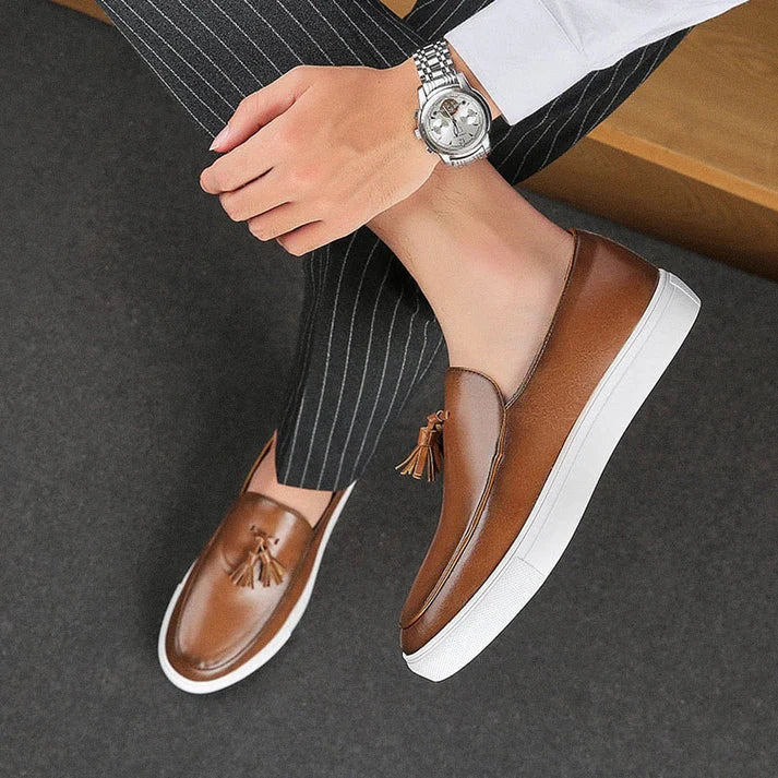 Sapato Mocassim em Couro Masculino Piannaro PN333, elegante e confortável.