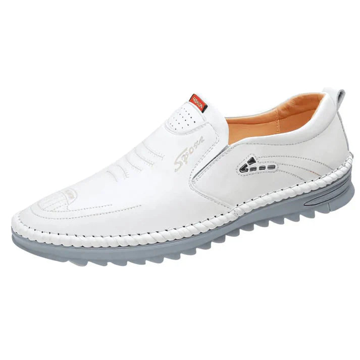 Sapato Mocassim Masculino Piannaro PN316 em couro marrom com design elegante.