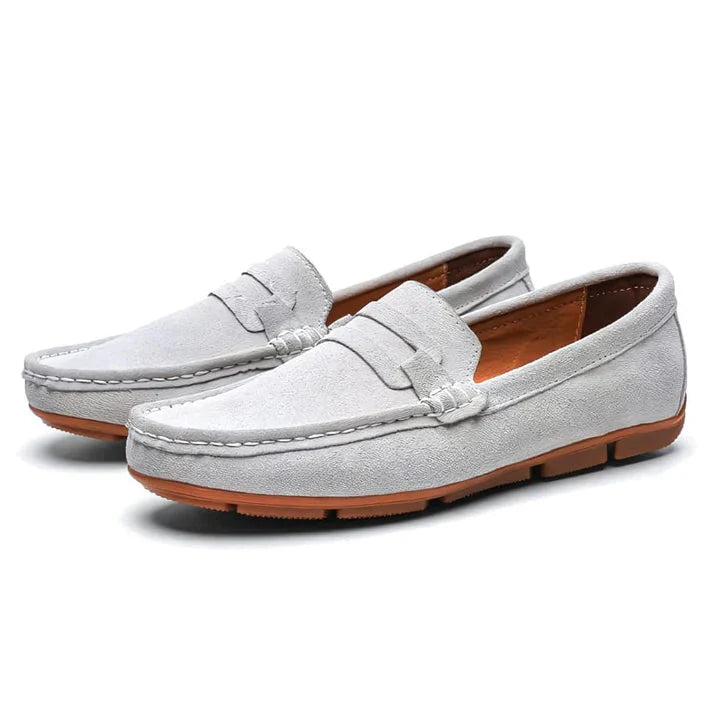 Sapato Mocassim Masculino de Camurça Piannaro PN314 em detalhe.