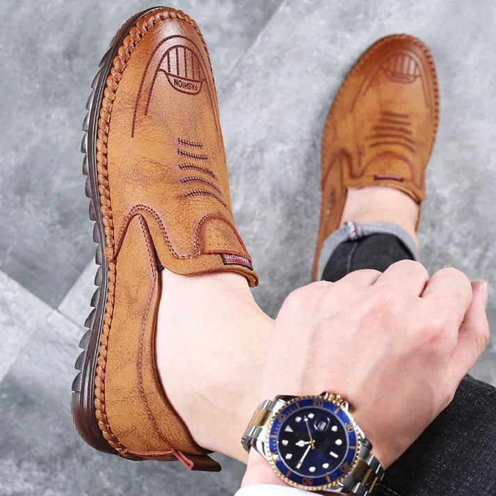 Sapato Mocassim Masculino Piannaro PN316 em couro marrom com design elegante.