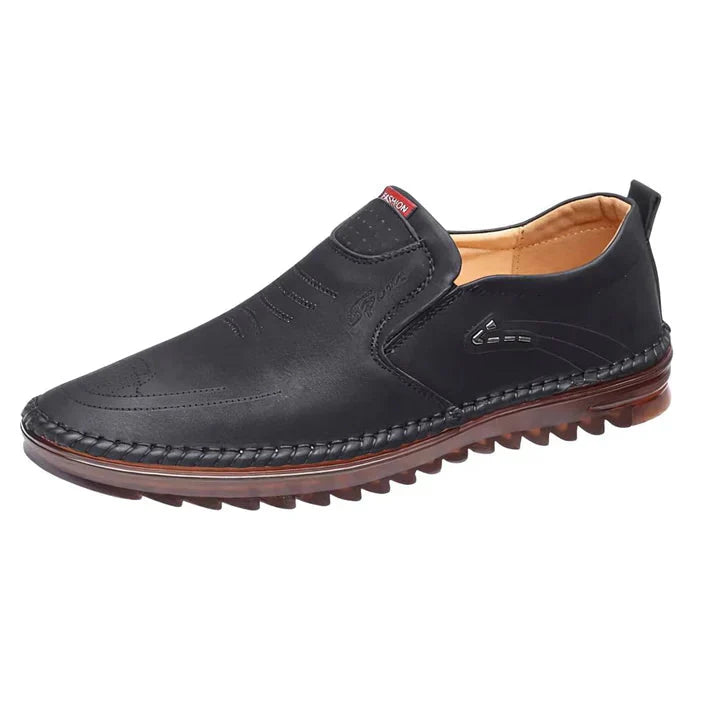 Sapato Mocassim Masculino Piannaro PN316 em couro marrom com design elegante.