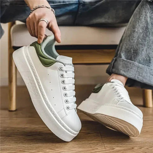 Tênis Masculino Piannaro PN264 em couro, design minimalista e sofisticado.