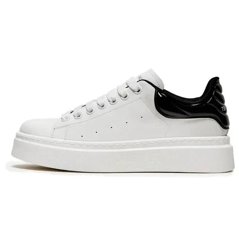 Tênis Masculino Piannaro PN264 em couro, design minimalista e sofisticado.