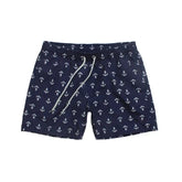 Bermuda Masculina Estampada Piannaro PN013 em ambiente descontraído