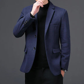 Blazer Masculino Piannaro PN188 em tecido leve e corte moderno.