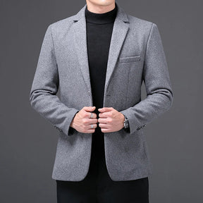 Blazer Masculino Piannaro PN188 em tecido leve e corte moderno.