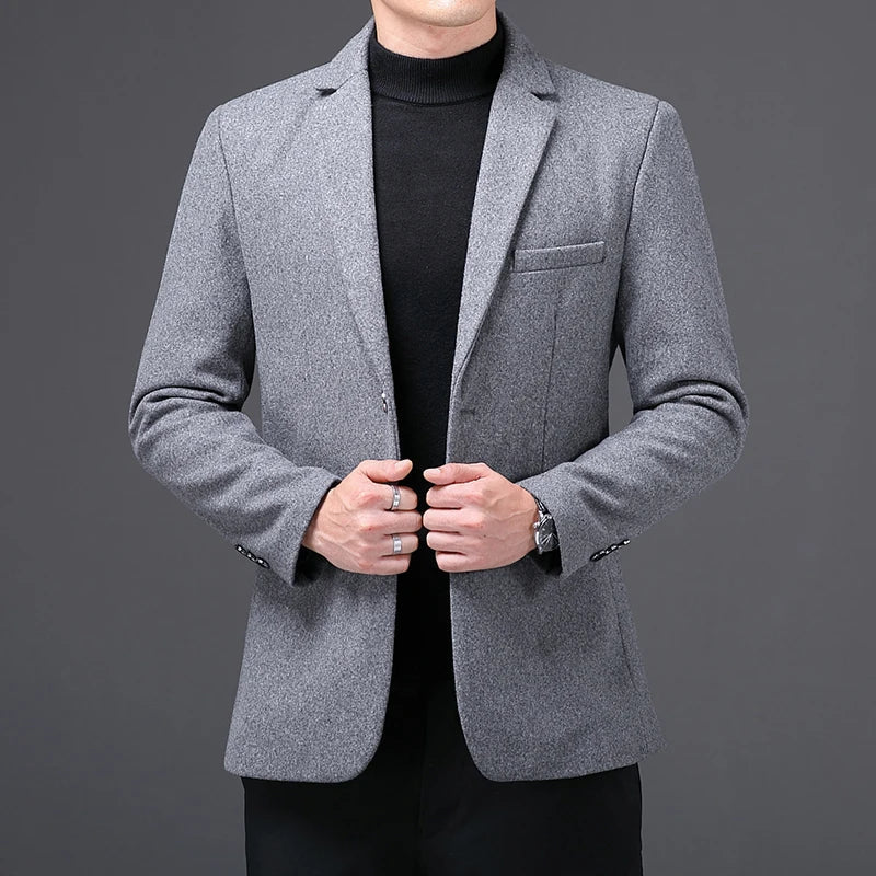 Blazer Masculino Piannaro PN188 em tecido leve e corte moderno.