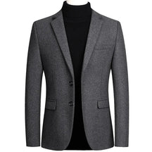Blazer Masculino Slim Fit Piannaro PN027 em tecido premium e modelagem ajustada.