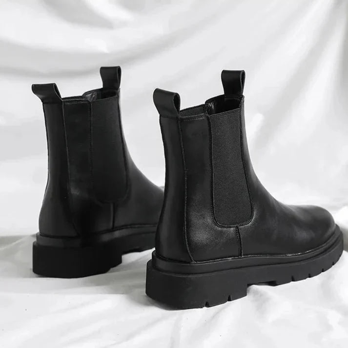 Bota Chelsea Masculina de Cano Alto Piannaro PN286 em couro premium.