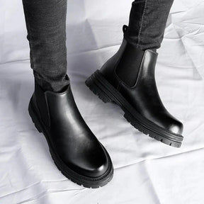 Bota Chelsea Tratorada Masculina Piannaro PN280 com solado tratorado de 6 cm e design moderno.