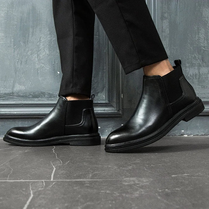 Bota Masculina Chelsea em Couro Piannaro PN273, elegância e conforto.