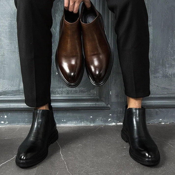 Bota Masculina Chelsea em Couro Piannaro PN273, elegância e conforto.
