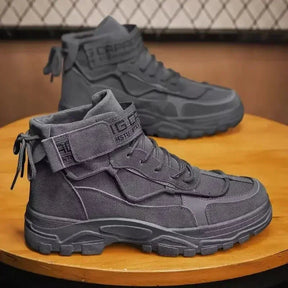 Bota Masculina Piannaro PN157 em couro premium com solado antiderrapante.