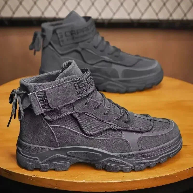 Bota Masculina Piannaro PN157 em couro premium com solado antiderrapante.