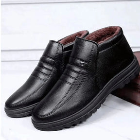 Bota Masculina de Inverno Piannaro PN292 com forro de lã e design elegante.
