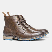 Bota Masculina em Couro Piannaro PN156 com design moderno e confortável.