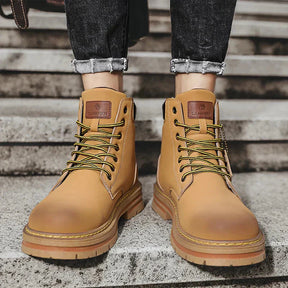 Bota Masculina Piannaro PN155 em design moderno e funcional.