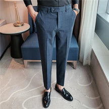 Calça de Alfaiataria Masculina Piannaro PN214 em corte slim fit, elegante e confortável.