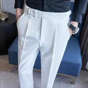 Calça de Alfaiataria Masculina Piannaro PN208 em ambiente elegante.