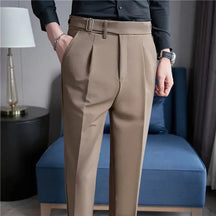 Calça de Alfaiataria Masculina Piannaro PN208 em ambiente elegante.