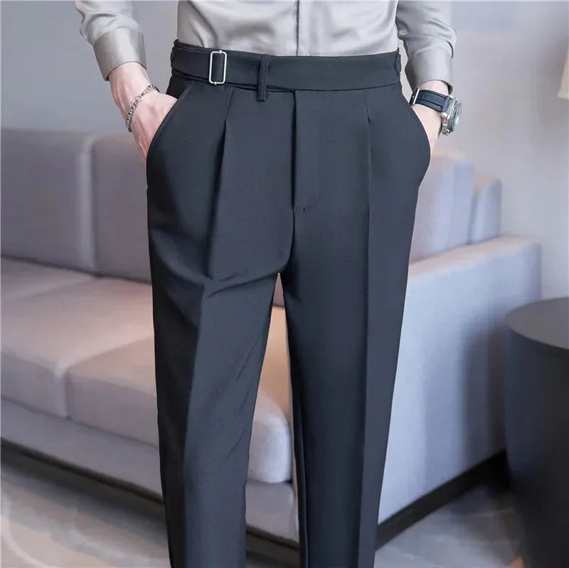 Calça de Alfaiataria Masculina Piannaro PN208 em ambiente elegante.