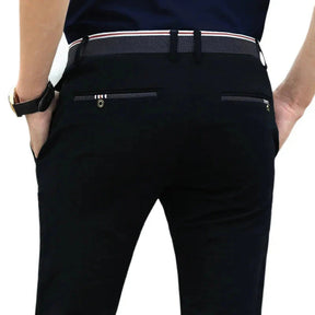 Calça Social Masculina Piannaro PN225 em tecido premium com acabamento refinado.