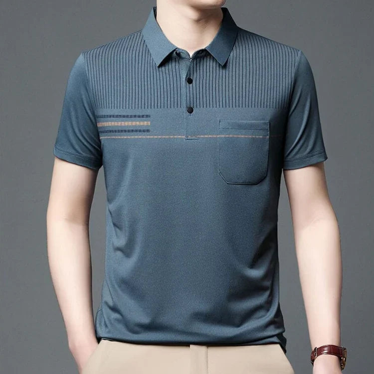 Camisa Polo Masculina Piannaro PN199 com listras discretas e gola tradicional.
