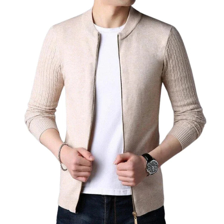 Cardigan Masculino em Lã Piannaro PN389 com design slim fit e zíper.