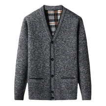 Cardigan Masculino em Lã Piannaro PN380 com design clássico e elegante