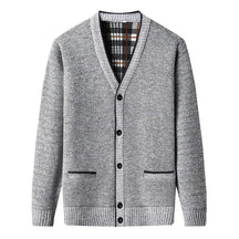 Cardigan Masculino em Lã Piannaro PN380 com design clássico e elegante