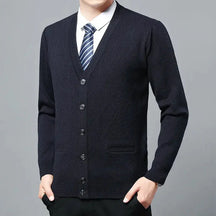 Cardigan Masculino Executivo Piannaro PN387 em lã e poliéster, elegante e confortável.