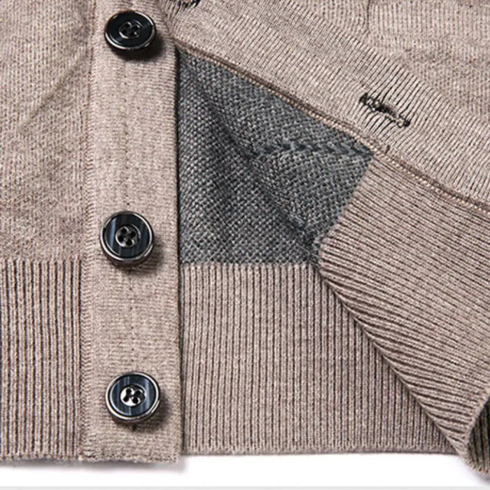 Cardigan Masculino Executivo Piannaro PN387 em lã e poliéster, elegante e confortável.