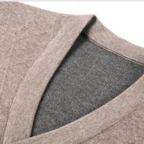 Cardigan Masculino Executivo Piannaro PN387 em lã e poliéster, elegante e confortável.