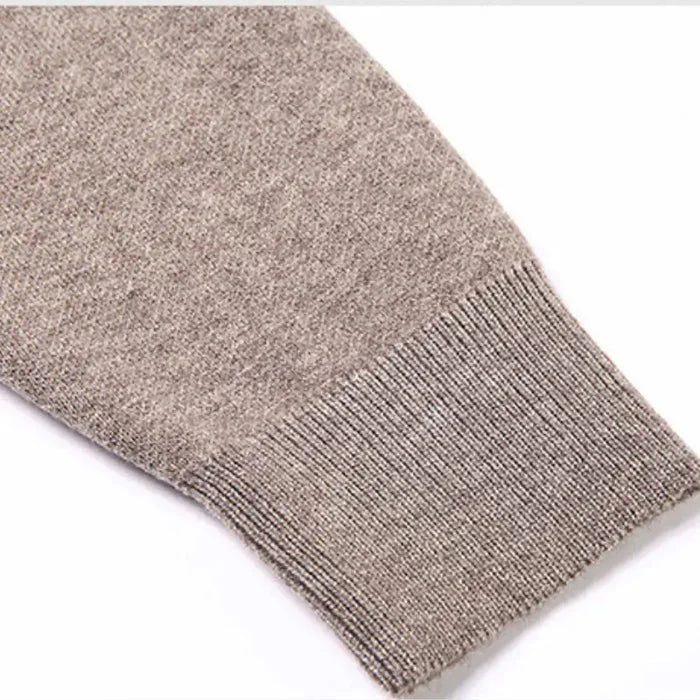 Cardigan Masculino Executivo Piannaro PN387 em lã e poliéster, elegante e confortável.
