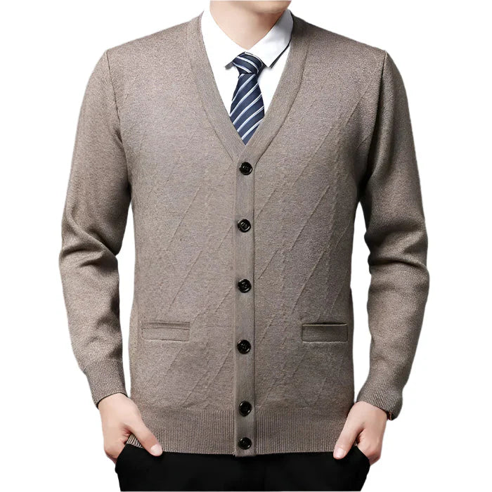 Cardigan Masculino Executivo Piannaro PN387 em lã e poliéster, elegante e confortável.