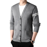 Cardigan Masculino Gola V Piannaro PN383 em cores neutras para estilo versátil.