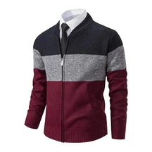 Cardigan Masculino Piannaro PN388 em poliéster e lã fina, elegante e confortável.