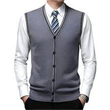 Colete Masculino em Lã Piannaro PN392 com design clássico e botões elegantes.