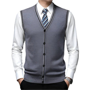 Colete Masculino em Lã Piannaro PN392 com design clássico e botões elegantes.