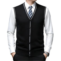 Colete Masculino em Lã Piannaro PN392 com design clássico e botões elegantes.