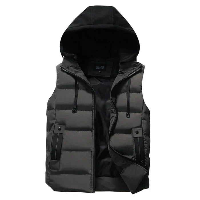 Colete Masculino Puffer com Capuz Piannaro PN407 em ambiente de inverno