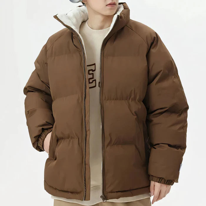 Jaqueta Bobojaco Masculina Piannaro PN157 em fundo neutro, destacando seu design elegante e sofisticado.