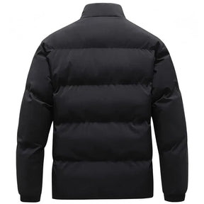 Jaqueta Bobojaco Masculina Piannaro PN156 em fundo neutro, destacando seu design sofisticado.
