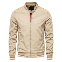 Jaqueta Casual Masculina Piannaro PN103 em poliéster resistente e design sofisticado.