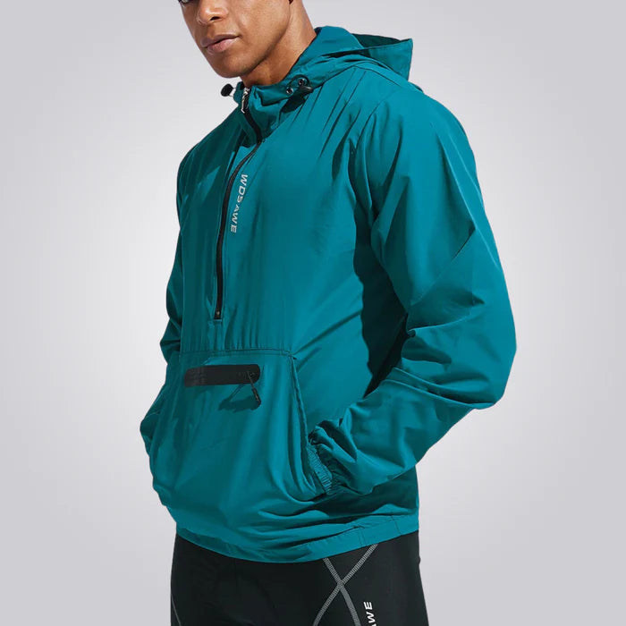 Jaqueta Corta Vento Masculina Piannaro PN139 em ambiente urbano.
