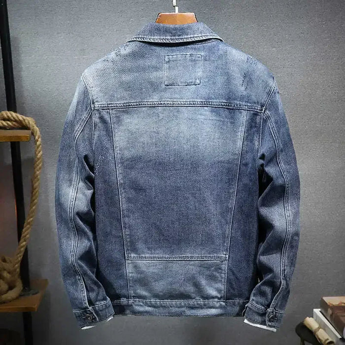 Jaqueta Jeans Masculina Piannaro PN153 com jeans premium, forro térmico e corte ajustado. Elegância e conforto para o dia a dia.