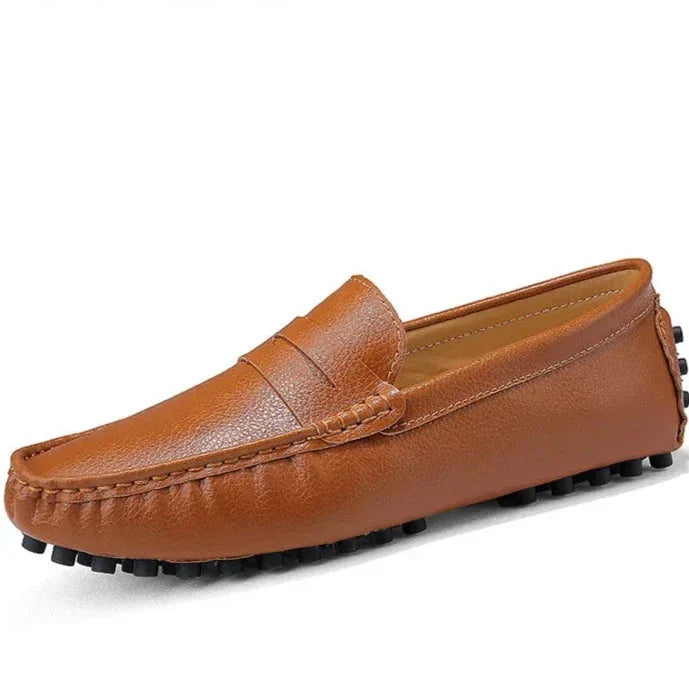 Mocassim Masculino em Couro Piannaro PN041 com design clássico e elegante.
