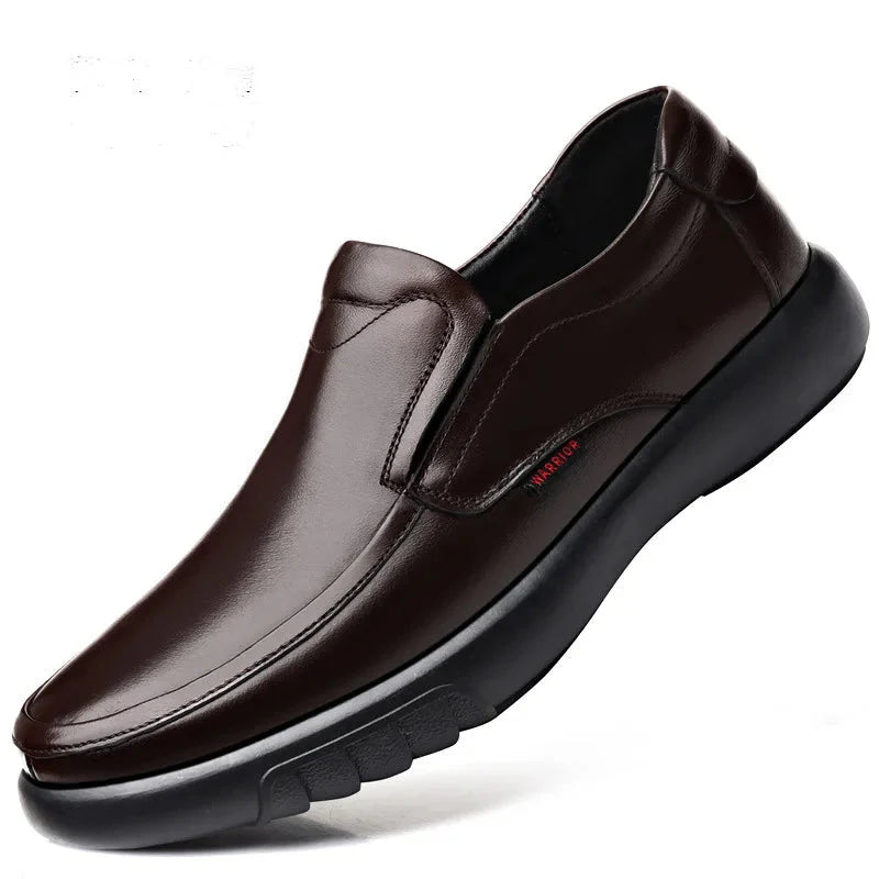Mocassim Masculino Piannaro PN065 em couro marrom com design clássico.